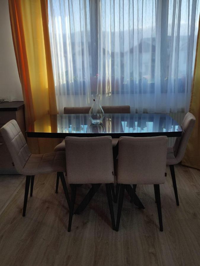 Marina'S House Apartment Ghimbav Bagian luar foto